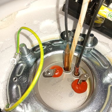 Plomero, fontanero, plomeria. Limpieza y mantenimiento de calentador eléctrico de 30lt. - Img 122053541