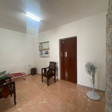 Casa de dos niveles - 7/10