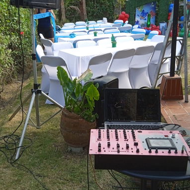 Servicio de Dj con audio y pantalla - Img 103298511