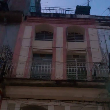 *139🏡Venta de Casa de 2 plantas [ 2do piso ] en la Habana Vieja en excelente estado*  🗺*Pto de Ref :Cerca del Capitoli - 7/7