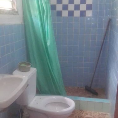 *$9500usd. SIN AJUSTE. En venta casa  en pasillo interior en El Cotorro, Reparto  Lotería. Punto de referencia: el banco - 8/10
