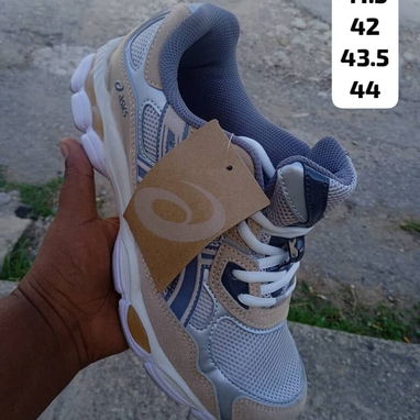 Asics - 2/3