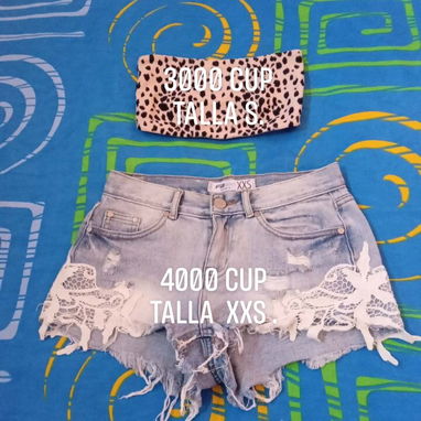 Pitusa azul con candena marca SHEEN talla 28. Patas ancha y pulovers corto S. Shor de mezclilla talla XXS. Estraples. - Img 120706145