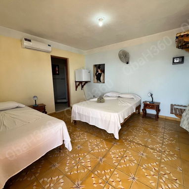 RENTA hostal de 3 habitaciones EN PLAYA CALETON, CIÉNAGA DE ZAPATA - 5/10