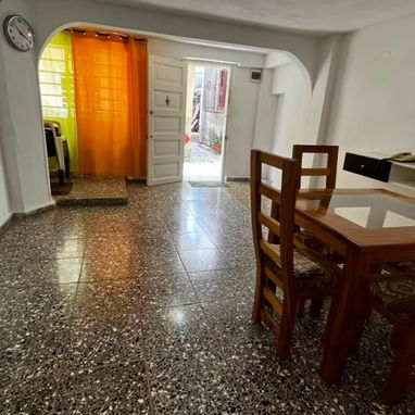 APARTAMENTO INTERIOR DE DOS PLANTAS EN EL VEDADO📍PLAZA DE LA REVOLUCIÓN Recien remodelada estilo moderno nuevo 20milusd - 6/6