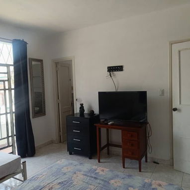 Renta de apto en el vedado de 1 habitación.  Lineal o por noches - Img 125904801