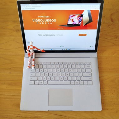 Laptop Microsoft Surface Book 2 i7 16GB 512GB SSD 2 en 1 táctil en La Habana - Img 120335766