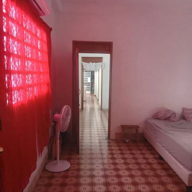 Se vende casa independiente con Telf. y Nauta en Porvenir y Dolores, 10 de Octubre - 8/10