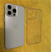 iPhone 15pro Max blanco como nuevo,vendo o cambio por iPhone menor y vuekto,por favor nada con detalles o reparado - Img 45889330