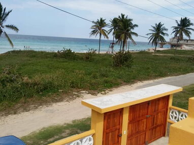 ⭐ Renta casa en Boca Ciega con piscina,se encuentra frente al mar - Img main-image