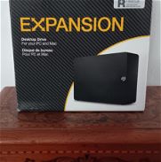Vendo disco duro externo de 8 teras lleno de juegos de xbox al 99 de vida - Img 45753836
