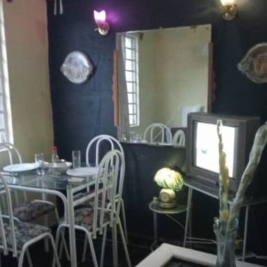 Se vende apto interior en Marianao 12mil Usd. Se deja con varias cosas. - 2/5