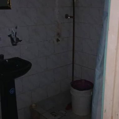 *$8000usd. En venta apartamento (1er piso) en Centro Habana, Gervasio y San Lázaro. - 6/10