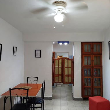 Se renta apartamento en Vedado! Zona con muy poca afectación eléctrica - 2/8