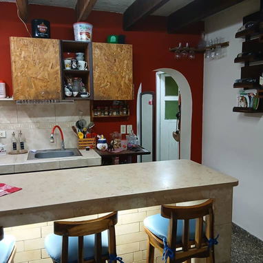 *$16.000usd. En venta casa (ALTOS, LAS 2 PLANTAS SUPERIORES) de un inmueble de 3 plantas en Lawton, Avenida Dolores, - Img 125605247