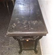Se vende una mesa y un armario de Caoba - Img 45896540