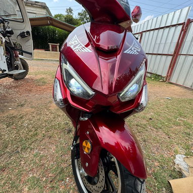 MOTO ELรCTRICA FLY SPORT con accesorios de regalo - Img 124845548
