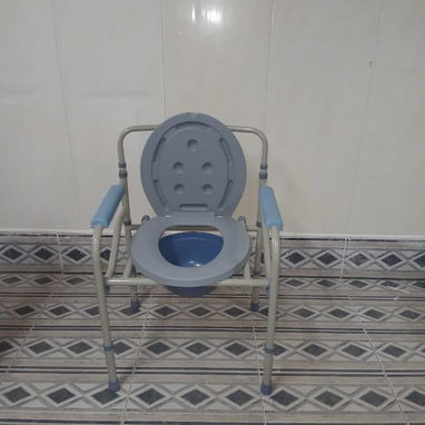 SILLA SANITARIA PORTÁTILES CON CUBETA CH-0801 | 80 USD - 6/7
