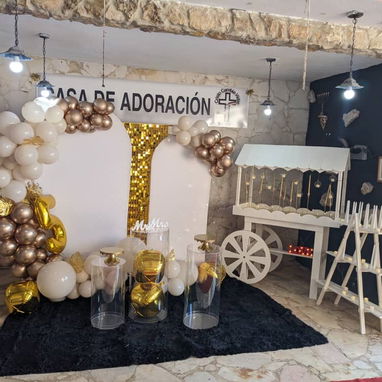 Decoraciones y local por un precio único - 3/4
