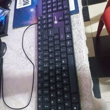 TORRE GAMER DE ALTO RENDIMIENTO (SOLO MESES DE USO) - 7/10