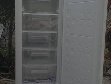Nevera Freezer Congelador vertical - Img 67406379