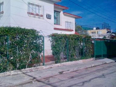 Se vende propiedad ATR de 4 habitaciones, patio, garage para 2 autos, en municipio Playa - Img main-image