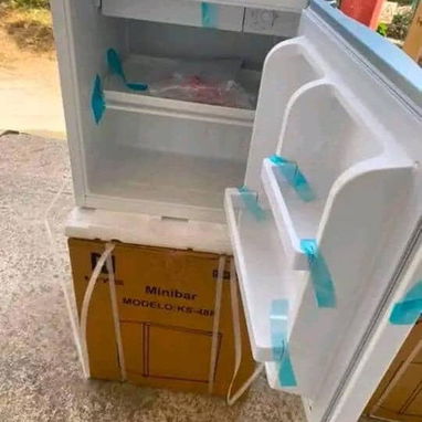 MINI BAR NUEVO EN CAJA - 2/3