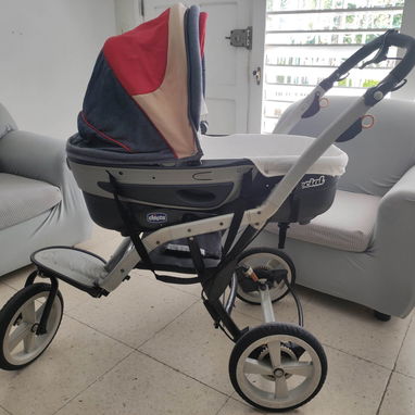 Vendo coche marca Chicco - Img 107014358
