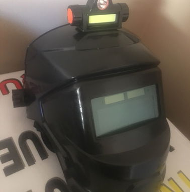 Careta de soldar con atenuación automática con alta definición y lámpara led incorporada - Img 88897069