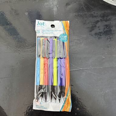 Material escolar (Portamina,mina,marcadores,gomas de borrar y pegar,compás,regla - 9/10