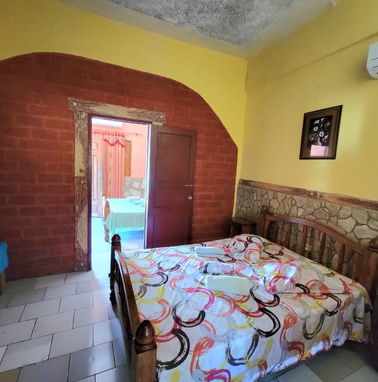Espaciosa casa de renta con capacidad para 18 personas en Guanabo y con todas las comodidades!!! - Img 98581780