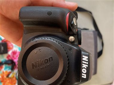 Nikon D3300 en muy condiciones con micrófono auxiliar - Img 68509814