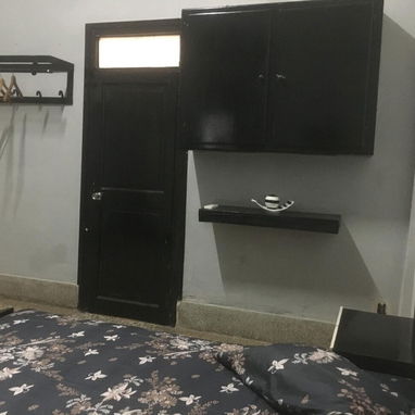 🏠 SE ALQUILA APARTAMENTO EN EL VEDADO – LA HABANA  📍 Excelente ubicación: calle 11 entre 20 y 22, Vedado - 4/10