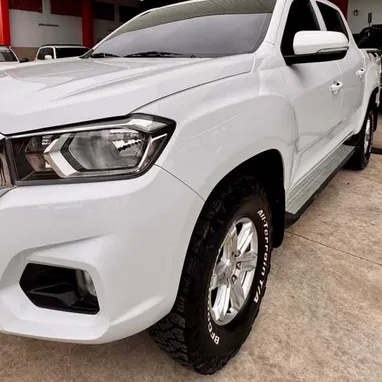 24000 Maxus 2024.Este imponente vehículo de doble cabina cuenta con un confiable y duradero motor 2.4L atmosférico - 2/2