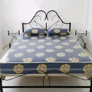 ✅Cama de tubo. ✅Colchon lizo hotelero de muelle y esponja. ✅Mesitas de noche. ✅ Mensajería incluida. ✅ Calidad ✅ Garant - Img 55654078