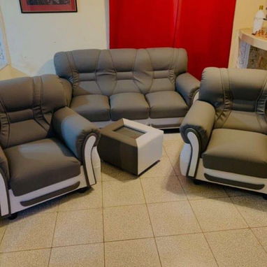 Muebles listos para Entregar (Sofá, Butacas y Mesita) - Img 113786825