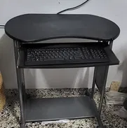 Vendo mesita de computadora - Img 49697567