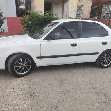 VENDO Hyundai Accent 2005 en perfecto estado (Unico dueñoy con certifico en mano) Está en la Habana, Playa - - Img 125071036