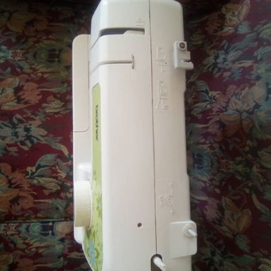 Máquina de coser electrica - 2/2