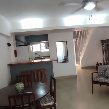 Renta lineal en 23 y Malecón pocos cortes de electricidad tiene respaldo eléctrico no falta el agua . Apartamento Dúplex - 5/10