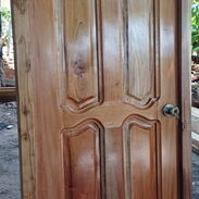 Puerta de madera preciosa - Img 45657816