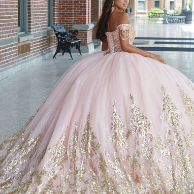 ALQUILER DE TRAJES - 8/9