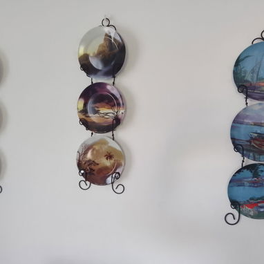 Juego de tres platos con pinturas de arte cubano - 3/3