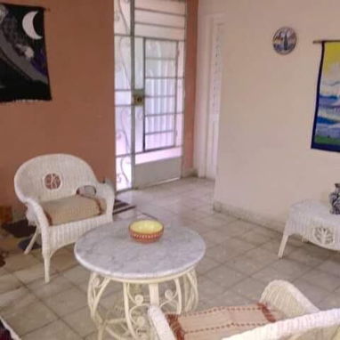 SE VENDE AMPLIA PROPIEDAD DE DOS PISOS EN MIRAMAR - Img 128134284