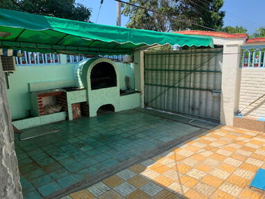 Renta de Casa en Guanabo con Piscina, 3 cuartos climatizados y todas las comodidades - Img 61817661