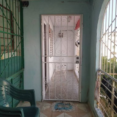"$7000usd. En venta apartamento (3er  piso) en Guanabacoa. EL roble. - 2/10