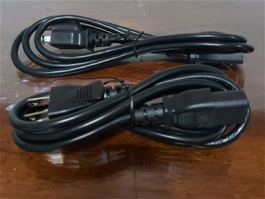 Cables corriente USO muy buenos de PC.  51_000_370 Carlos - Img main-image-43835312