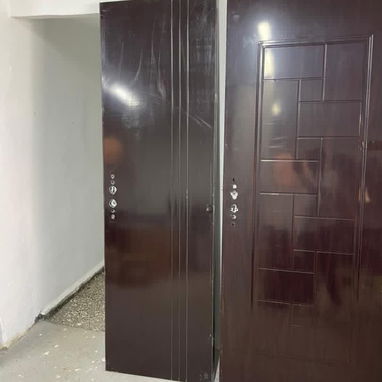 Puertas de aluminio y de madera nuevas - Img 124185216