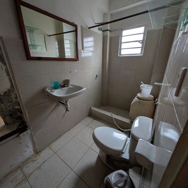 Apartamento en Versalles, La Lisa, consta de: sala - comedor, cocina, baño, 1 cuarto y patio de servicio y portal  Ademá - Img 123058908