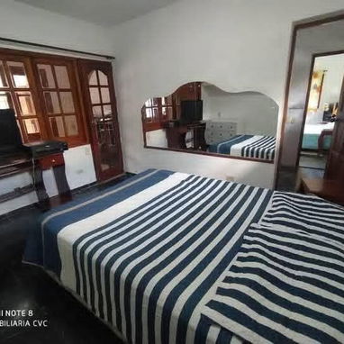 Casa independiente con piscina en terreno de 2mil m² - Img 114230437